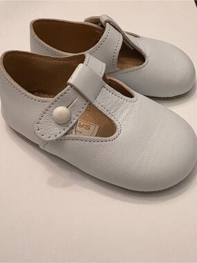 Early Days Made in England Leather Classic Toddler Mary Jane Shoes in White